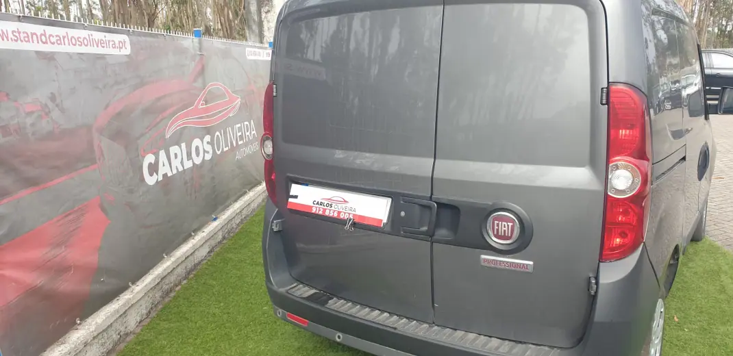 Fiat DOBLO CARGO 1.3 MULTIJET EASY 2020 - 8950 EUR, 189000 km - AUTO.MOTO.pt - 189000km - foto 4 de 11