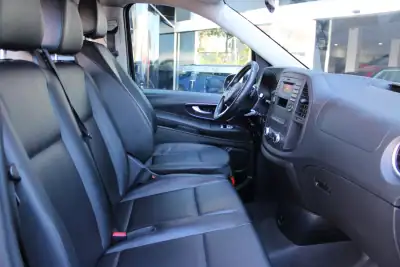 Mercedes-Benz Vito Tourer 2021 - 29900 EUR, 202585 km - AUTO.MOTO.pt - 202585km - foto 3 de 18