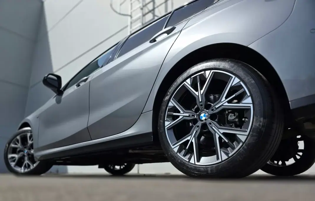 BMW 116 2025 - 30500 EUR, 14400 km - AUTO.MOTO.pt - 14400km - foto 12 de 39