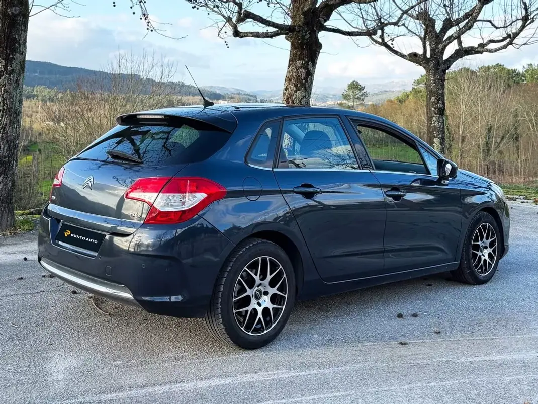 Citroën C4 2012 - 8990 EUR, 185518 km - AUTO.MOTO.pt - 185518km - foto 2 de 10