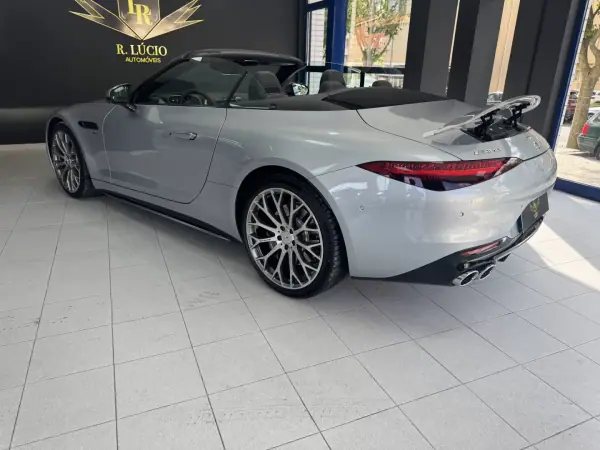 Mercedes-Benz SL 43 AMG 2024 - 125000 EUR, 12500 km - AUTO.MOTO.pt - 12500km - foto 24 de 40