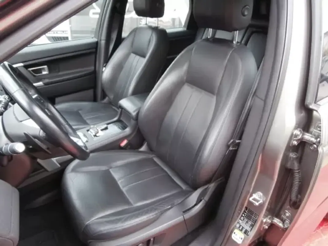 Land Rover Discovery Sport 2017 - 22500 EUR, 165585 km - 165585km - foto 12 de 37