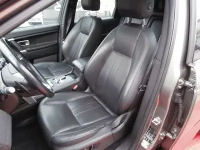 Land Rover Discovery Sport 2017 - 22500 EUR, 165585 km - AUTO.MOTO.pt - 165585km - foto 12 de 37
