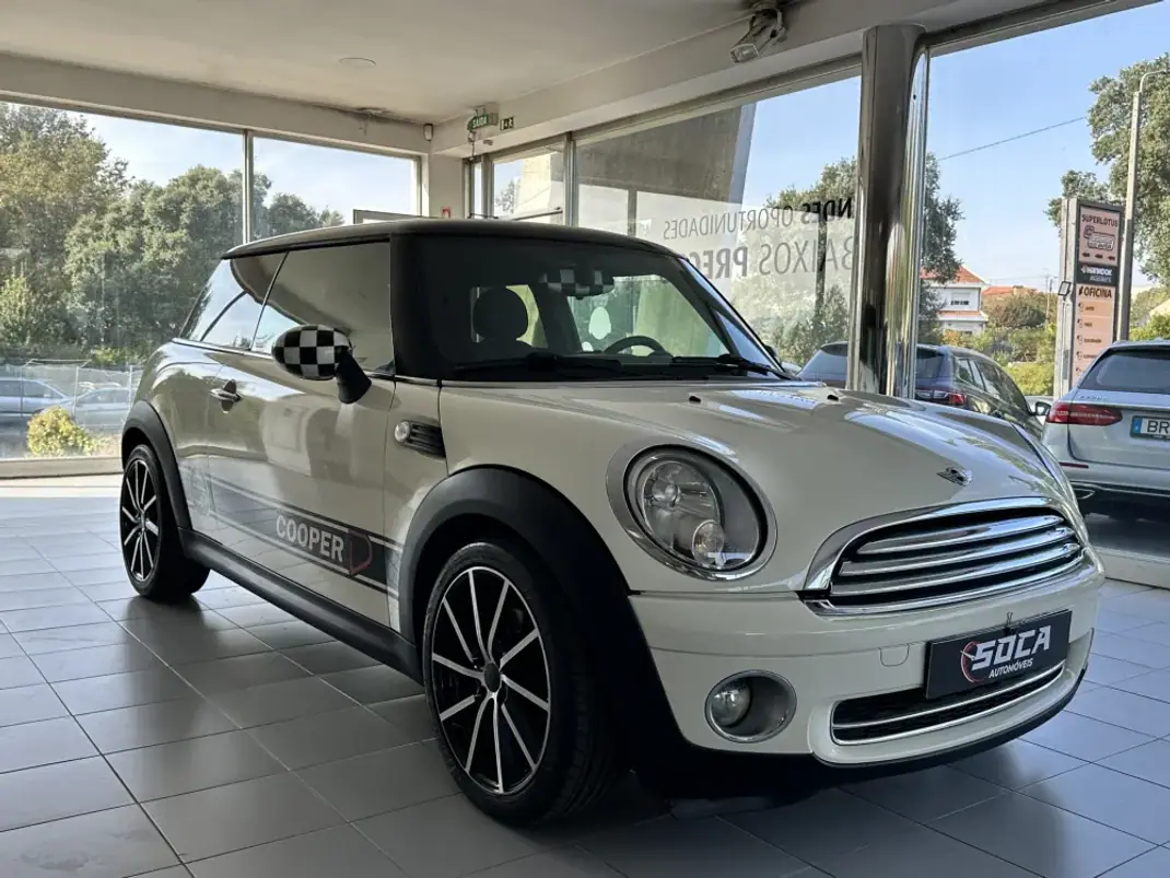 MINI 3 Portas 2008 - 9390 EUR, 182407 km - 182407km - foto 23 de 38