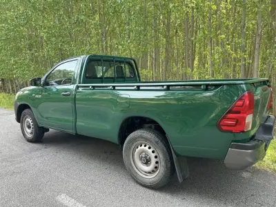 Toyota Hilux 4x4 2019 - 28500 EUR, 283000 km - AUTO.MOTO.pt - 283000km - foto 2 de 11