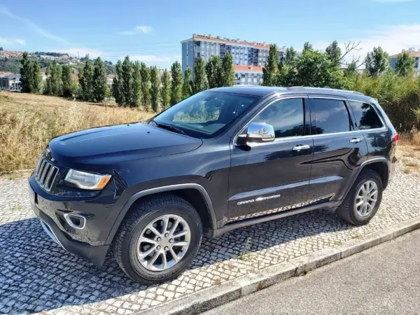 Jeep Grand Cherokee 2016 - 34950 EUR, 135350 km - AUTO.MOTO.pt - 135350km - foto 14 de 60