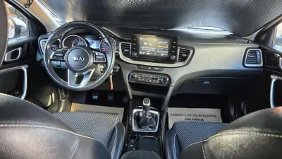 Kia XCeed 2022 - 17500 EUR, 75020 km - AUTO.MOTO.pt - 75020km - foto 21 de 25