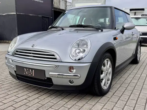 MINI 3 Portas 2003 - 5500 EUR, 299000 km - AUTO.MOTO.pt - 299000km - foto 5 de 19