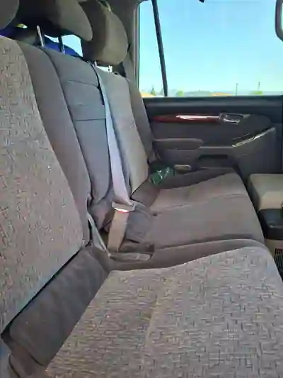 Toyota Land Cruiser Prado 2005 - 35000 EUR, 285000 km - AUTO.MOTO.pt - 285000km - foto 3 de 12