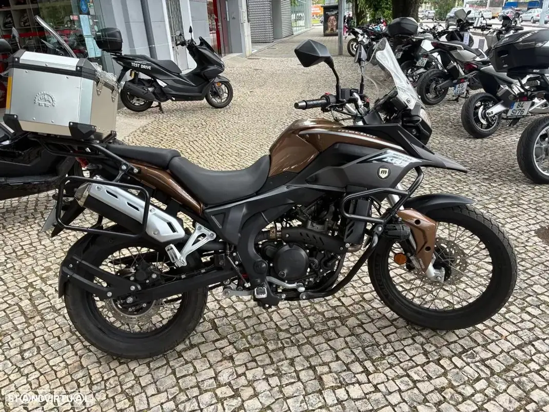 2021 - 2950 EUR, 16633 km - AUTO.MOTO.pt - 16633km - foto 9 de 15