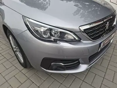 Peugeot 308 SW 2021 - 13490 EUR, 46850 km - 46850km - foto 14 de 28