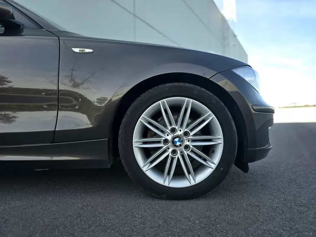 BMW 118 2008 - 6750 EUR, 226114 km - AUTO.MOTO.pt - 226114km - foto 6 de 19