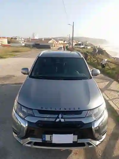 Mitsubishi Outlander 2019 - 23500 EUR, 95000 km - AUTO.MOTO.pt - 95000km - foto 6 de 15