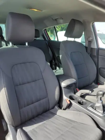 Kia Sportage 2018 - 18900 EUR, 124000 km - AUTO.MOTO.pt - 124000km - foto 9 de 14