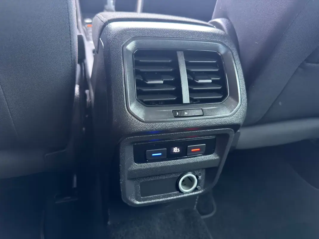 Volkswagen Tiguan 2017 - 19990 EUR, 165504 km - AUTO.MOTO.pt - 165504km - foto 18 de 21