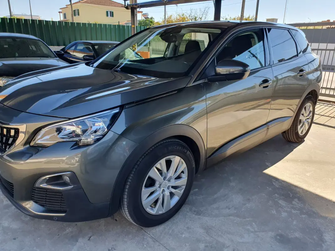 Peugeot 3008 2019 - 17 EUR, 80000 km - AUTO.MOTO.pt - 80000km - foto 2 de 26