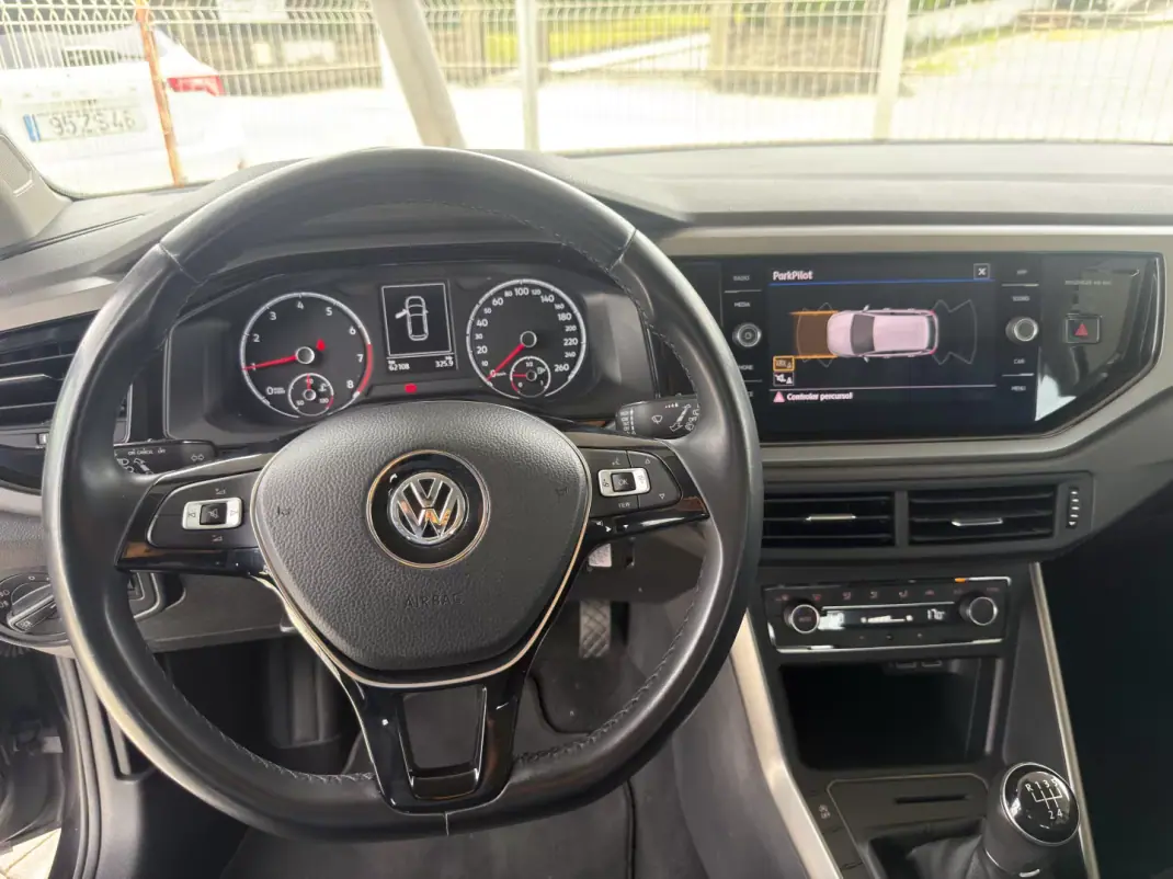 Volkswagen Polo 2019 - 12990 EUR, 62100 km - AUTO.MOTO.pt - 62100km - foto 15 de 18