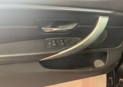 BMW 420 Gran Coupé 2016 - 22999 EUR, 160000 km - AUTO.MOTO.pt - 160000km - foto 53 de 54