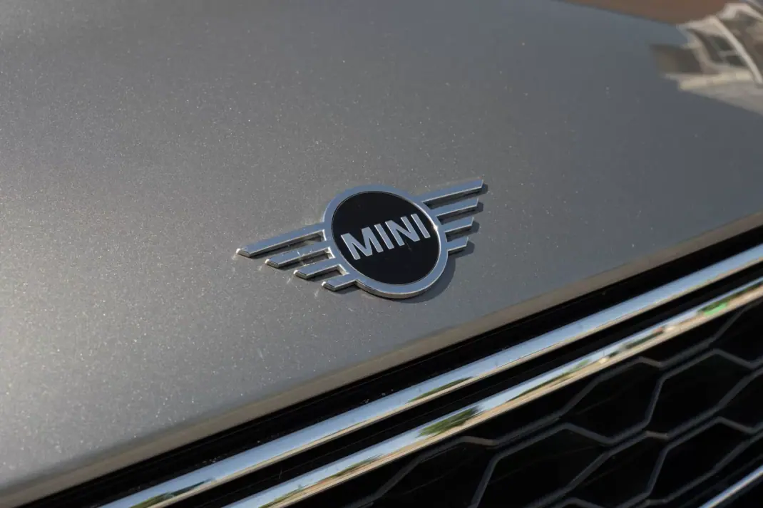 MINI Countryman 2019 - 20500 EUR, 162230 km - AUTO.MOTO.pt - 162230km - foto 6 de 24