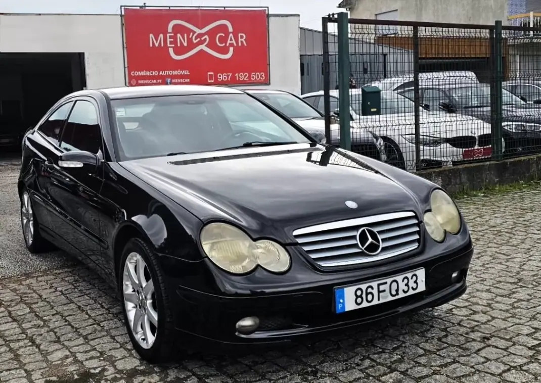 Mercedes-Benz C 220 2002 - 7500 EUR, 300000 km - AUTO.MOTO.pt - 300000km - foto 1 de 22