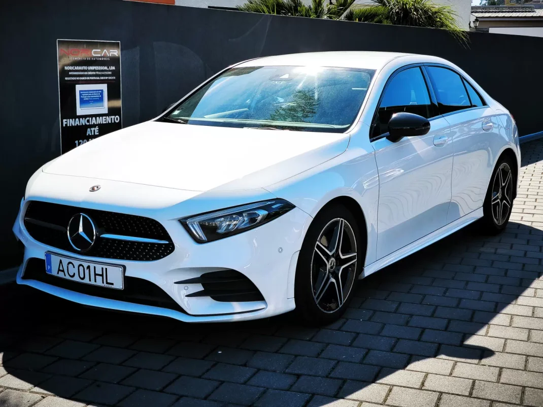 Mercedes-Benz A 180 Limousine 2020 - 25950 EUR, 134000 km - AUTO.MOTO.pt - 134000km - foto 1 de 42