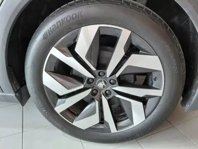 Skoda 2026 - 35900 EUR, 70 km - AUTO.MOTO.pt - 70km - foto 9 de 36