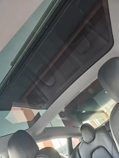 Tesla Model 3 2019 - 23500 EUR, 119000 km - AUTO.MOTO.pt - 119000km - foto 13 de 13