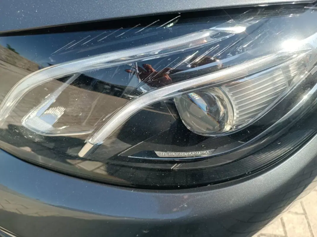 Mercedes-Benz E 300 2019 - 27500 EUR, 150200 km - 150200km - foto 17 de 18