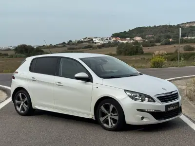 Peugeot 308 2017 - 11950 EUR, 75000 km - foto 1 de 16