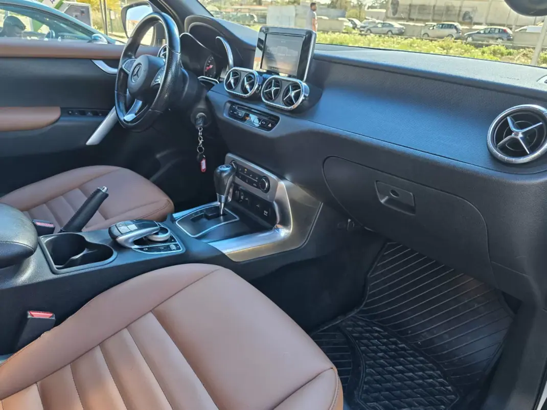 Mercedes-Benz X 250 2018 - 32990 EUR, 109235 km - AUTO.MOTO.pt - 109235km - foto 13 de 17