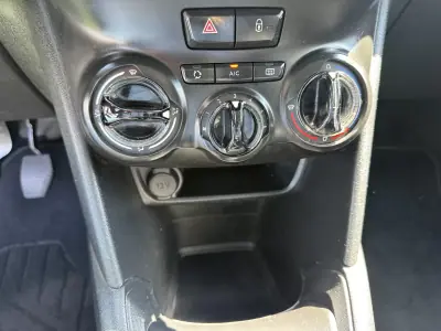 Peugeot 2015 - 6900 EUR, 230000 km - AUTO.MOTO.pt - 230000km - foto 29 de 40