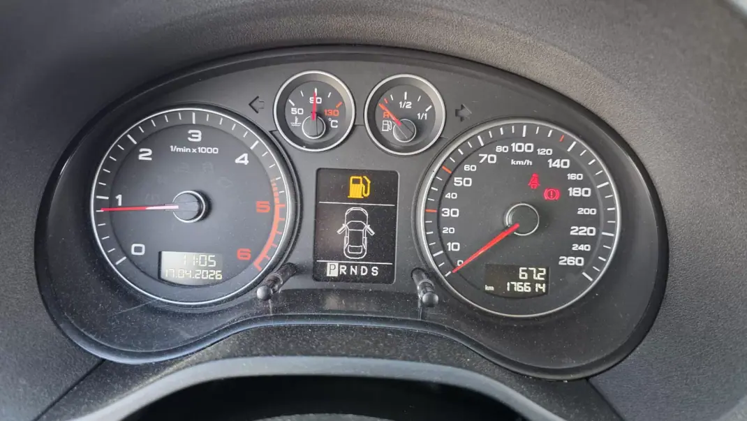 Audi A3 Sportback 2009 - 12990 EUR, 176000 km - AUTO.MOTO.pt - 176000km - foto 17 de 25