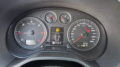 Audi A3 Sportback 2009 - 12990 EUR, 176000 km - AUTO.MOTO.pt - 176000km - foto 17 de 25