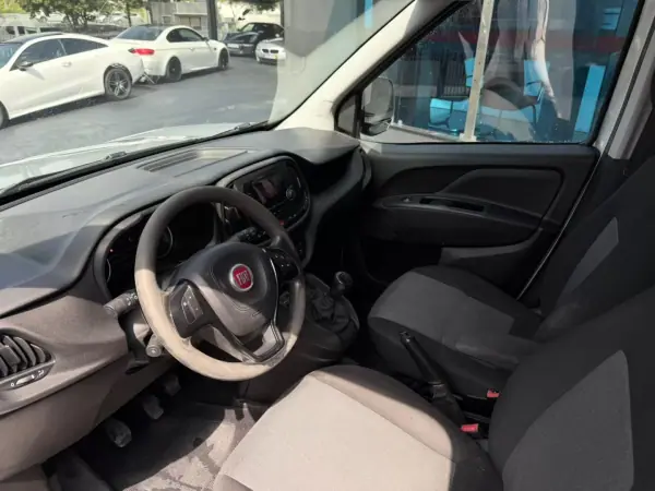 Fiat DOBLO CARGO 1.3 MULTIJET EASY 2017 - 6900 EUR, 204000 km - AUTO.MOTO.pt - 204000km - foto 5 de 5