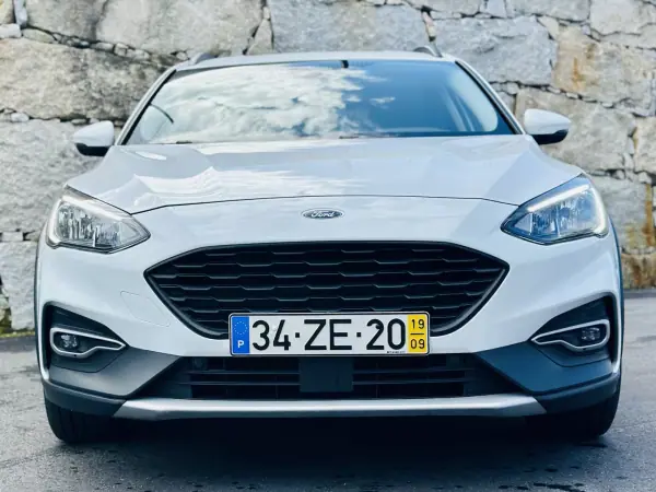 Ford Focus 2019 - 13990 EUR, 83000 km - AUTO.MOTO.pt - 83000km - foto 13 de 51