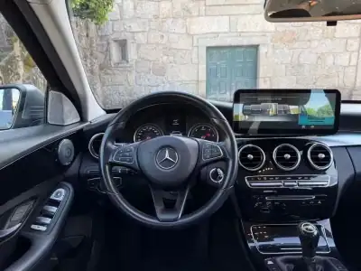 Mercedes-Benz C 220 2014 - 17999 EUR, 220000 km - AUTO.MOTO.pt - 220000km - foto 26 de 33