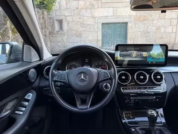 Mercedes-Benz C 220 2014 - 17999 EUR, 220000 km - AUTO.MOTO.pt - 220000km - foto 26 de 33