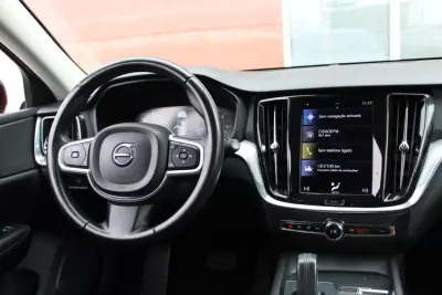 Volvo V60 2021 - 24990 EUR, 154000 km - AUTO.MOTO.pt - 154000km - foto 18 de 30
