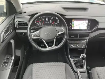 Volkswagen T-Cross 2021 - 17950 EUR, 62537 km - AUTO.MOTO.pt - 62537km - foto 7 de 10