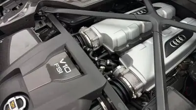 Audi R8 Coupé 2015 - 129990 EUR, 78788 km - 78788km - foto 31 de 34