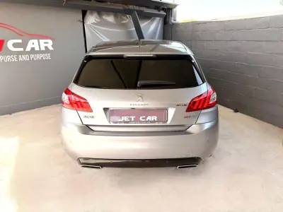 Peugeot 308 2017 - 13490 EUR, 166207 km - AUTO.MOTO.pt - 166207km - foto 6 de 21