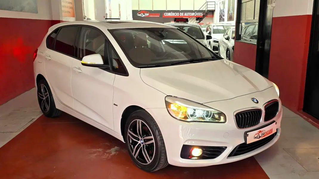 BMW 216 Active Tourer 2017 - 16990 EUR, 118407 km - AUTO.MOTO.pt - 118407km - foto 1 de 72