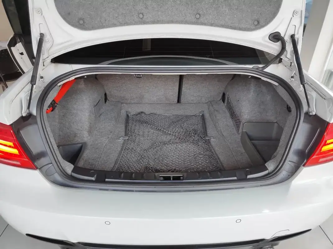 BMW 320 2012 - 18650 EUR, 179300 km - AUTO.MOTO.pt - 179300km - foto 16 de 35