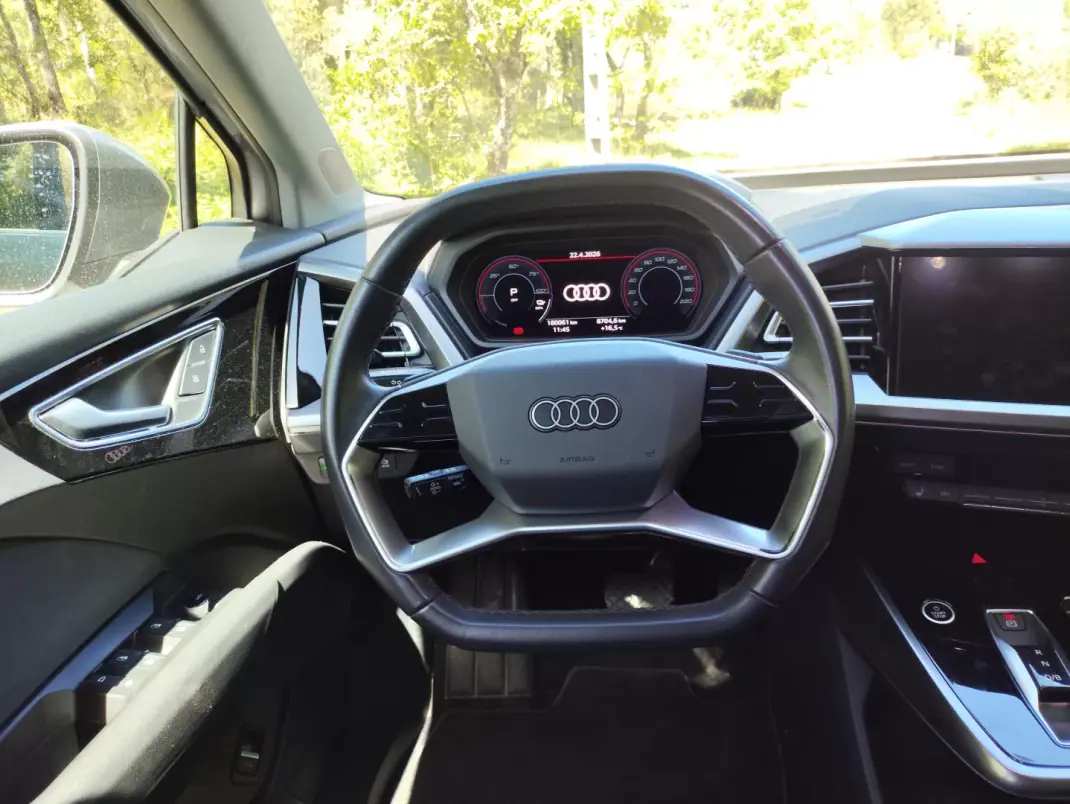 Audi Q4 e-tron 2021 - 24800 EUR, 180100 km - AUTO.MOTO.pt - 180100km - foto 17 de 22