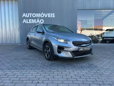 Kia XCeed 2022 — foto 3 de 21