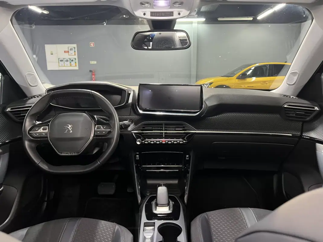 Peugeot e-2008 2020 - 18990 EUR, 50000 km - AUTO.MOTO.pt - 50000km - foto 6 de 51