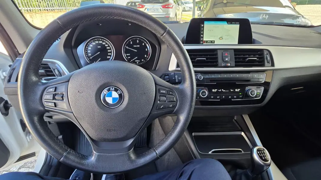BMW 116 2017 - 15890 EUR, 152000 km - 152000km - foto 20 de 33