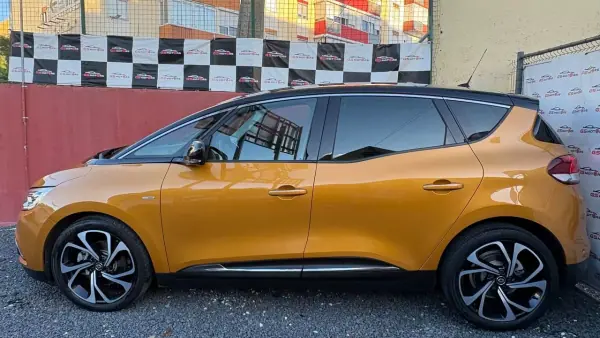 Renault Scénic 2019 - 16900 EUR, 69000 km - AUTO.MOTO.pt - 69000km - foto 3 de 12