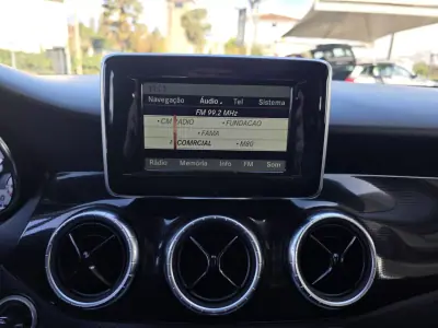 Mercedes-Benz CLA 180 2014 - 17990 EUR, 134000 km - AUTO.MOTO.pt - 134000km - foto 31 de 34