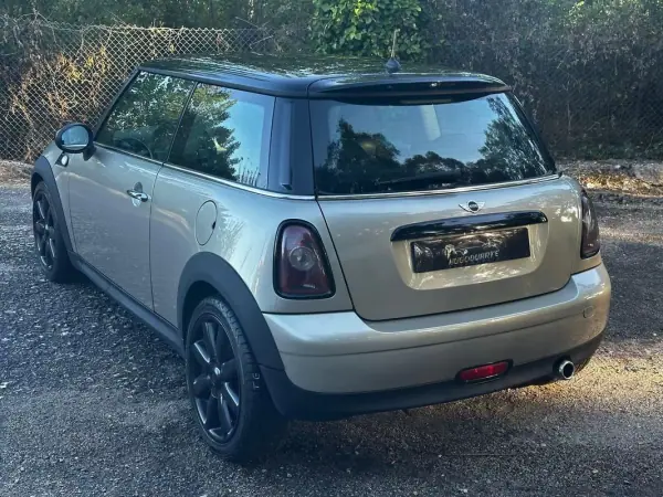 MINI Cooper 2008 - 7999 EUR, 300000 km - AUTO.MOTO.pt - 300000km - foto 6 de 42